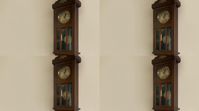 墙上环上的古董钟机械钟钟表单摆机械钟