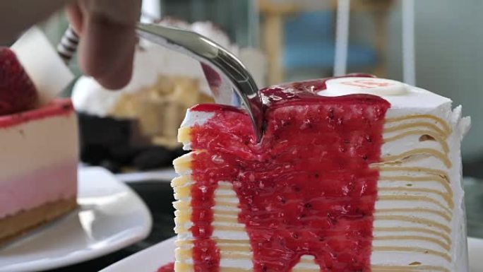 切草莓芝士蛋糕切草莓芝士蛋糕