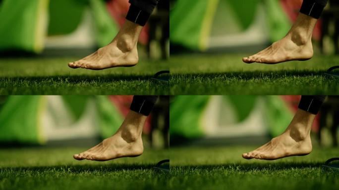 不穿鞋子的脚徒步旅行后放松
