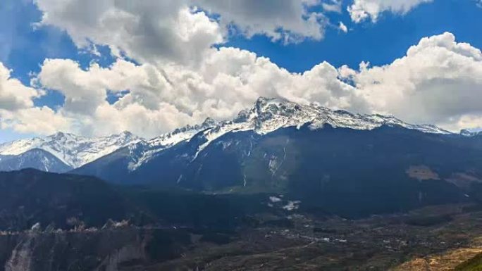 哈巴雪山的及时性。