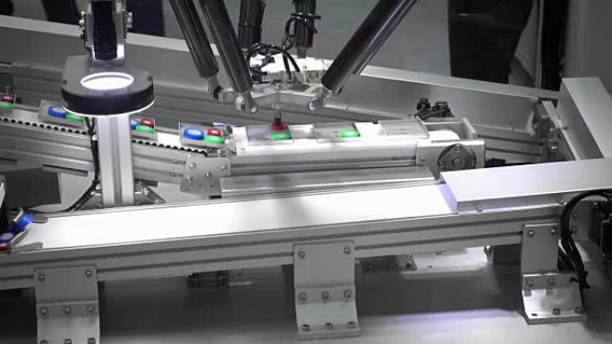 工业机器人手执行在控制单元中编程的动作，工业4.0技术概念