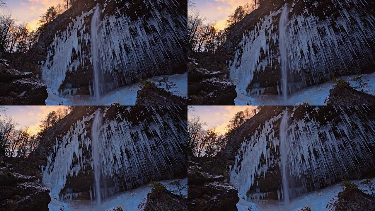 日落时朱利安阿尔卑斯山的DS瀑布