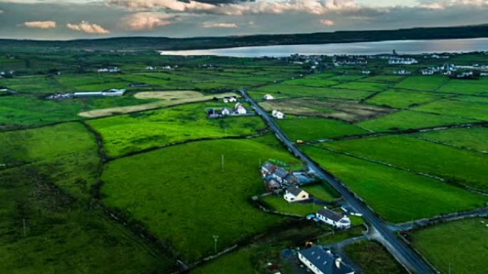 爱尔兰田园诗般的乡村景观