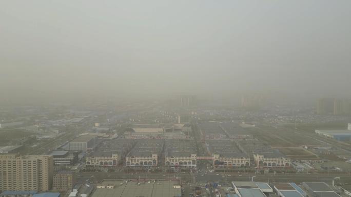 沙尘暴雾霾中的北方城市
