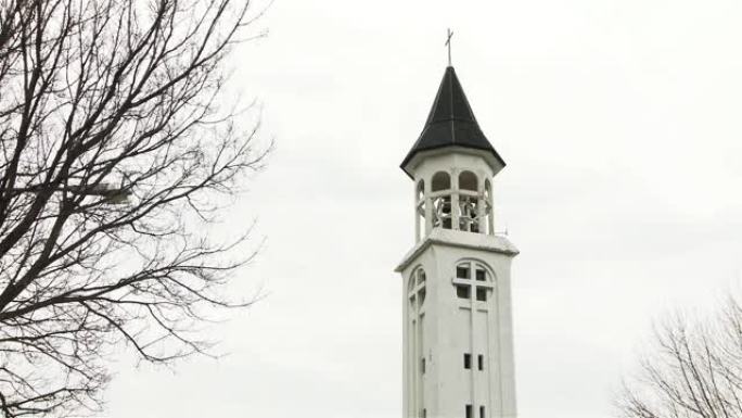 钟楼在圣何塞教堂，圣马丁德洛斯安第斯，巴塔哥尼亚，阿根廷。