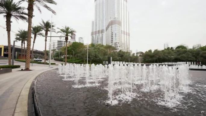 迪拜的喷泉和哈利法塔
