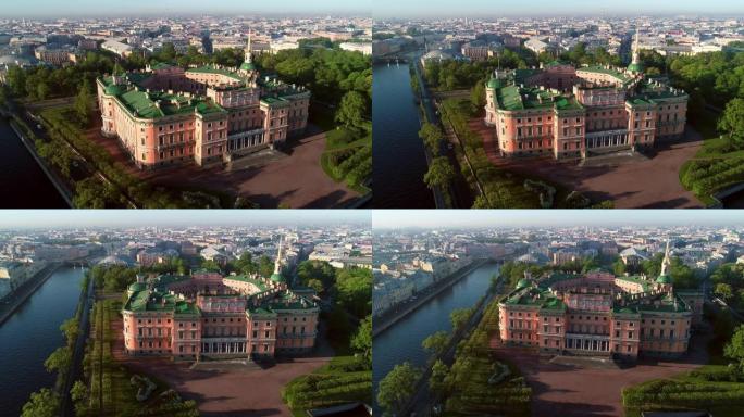 俄罗斯圣彼得堡中心: 夏季晨曦中的圣迈克尔