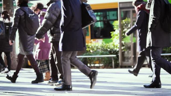 经营日本商人升格慢动作上班高峰