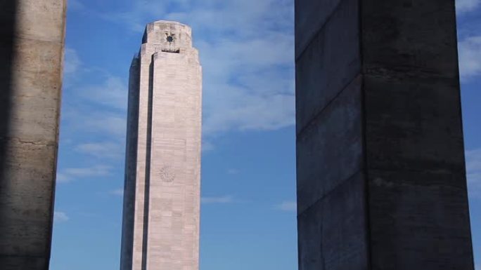 阿根廷罗萨里奥的纪念碑A La Bandera (旗帜纪念碑)。