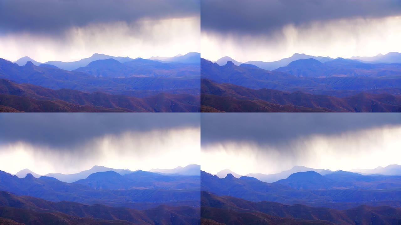 山里的暴风雨云山里的暴风雨云下雨山脉