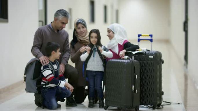 持护照的穆斯林家庭