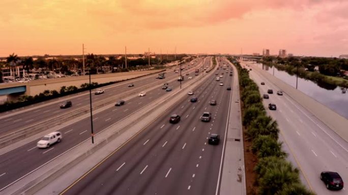 WS鸟瞰图高速公路和城市景观，迈阿密，佛罗里达州，美国