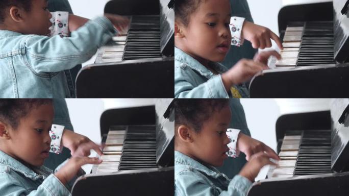小妹妹弹钢琴小妹妹弹钢琴乱弹琴
