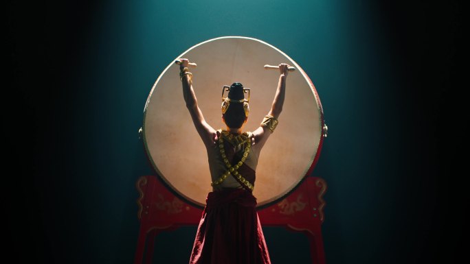 中国大鼓 传统技艺 古蜀男子击鼓