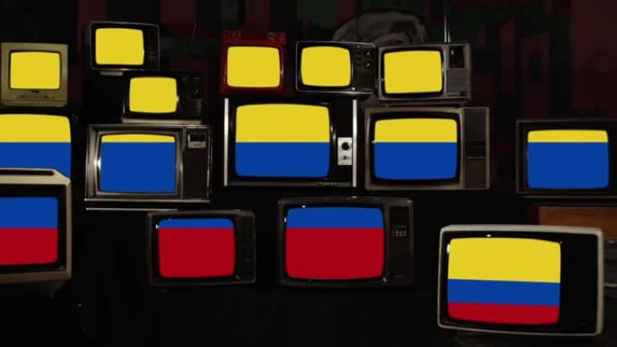 复古电视屏幕上的哥伦比亚国旗。放大。