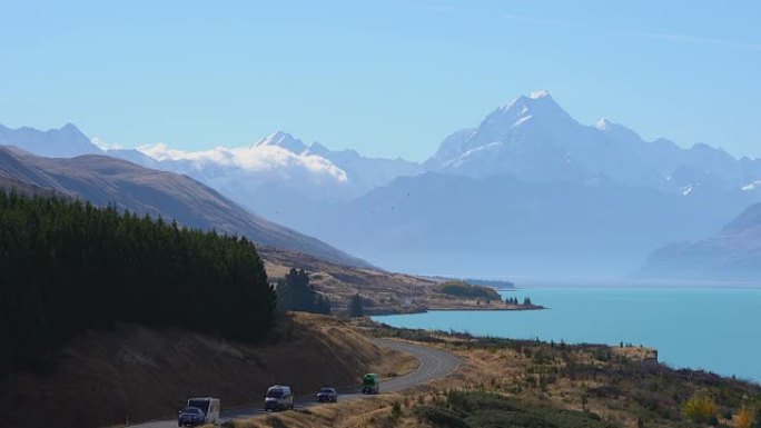 带有s形道路图像的视频片段，可以欣赏到mt.cook的美景，这是前往新西兰的游客的主要目标