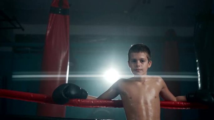 少年拳击手的肖像