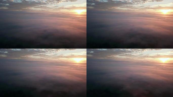 云和山脉上方日出的鸟瞰图