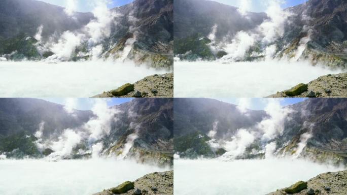 新西兰的热气腾腾的火山口湖
