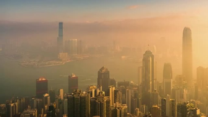 (多莉右) 日出时香港摩天大楼和城市景观的延时。