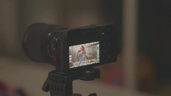 制作媒体直播现场外国人