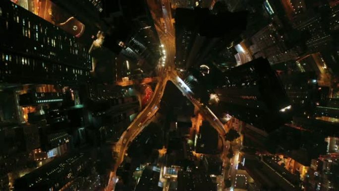 夜间从无人机鸟瞰香港城市景观。香港城市无人机90度鸟瞰图。