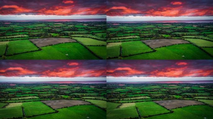 空中: 爱尔兰的乡村错落有致