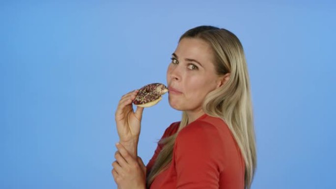 一咬……减肥广告惊讶