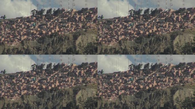 玻利维亚拉巴斯市山上的房子。玻利维亚拉巴斯陡峭的贫民窟。