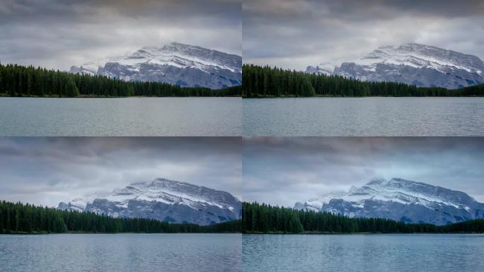 加拿大落基山脉的加拿大山区时光流逝，艾伯塔省班夫国家公园的两个杰克湖