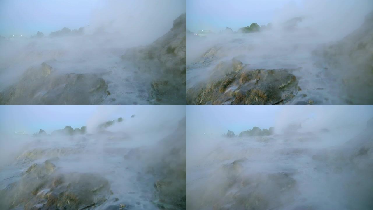 火山景观上的蒸汽上升
