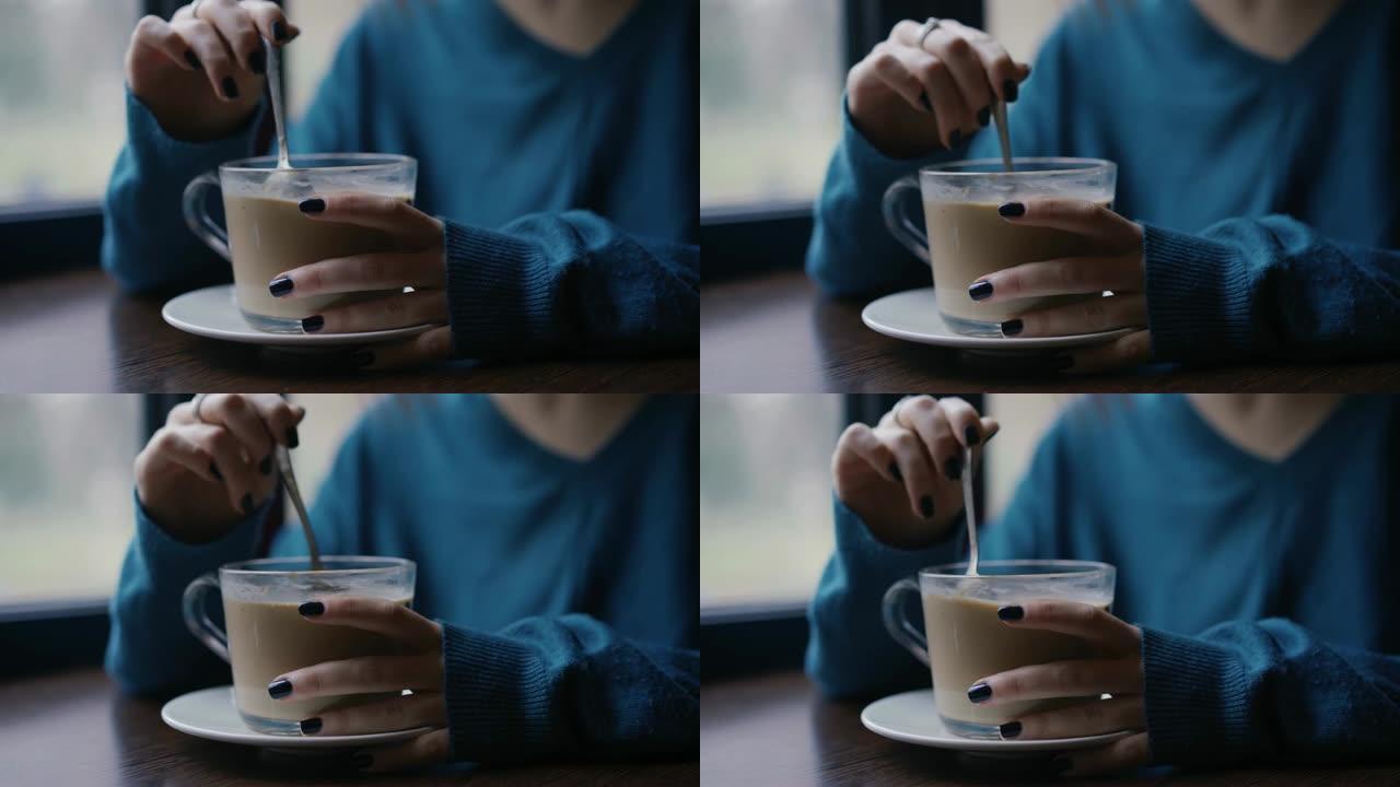 喝咖啡休息的女人喝咖啡休息女人
