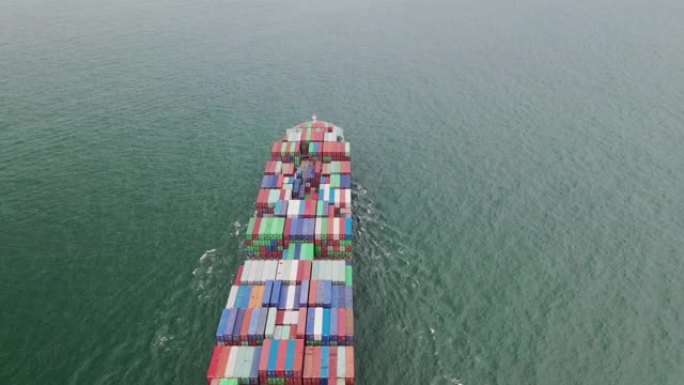 4k分辨率鸟瞰图集装箱码头港口和货船的物流和运输，泰国的行业业务航运，国际水运