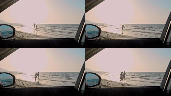 WS无忧无虑的夫妇在阳光明媚的海滩上奔向意大利阿普利亚的车
