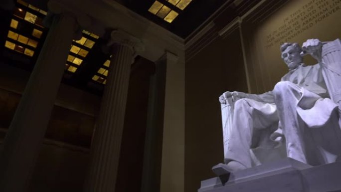 美国华盛顿林肯纪念堂里的亚伯拉罕林肯雕像