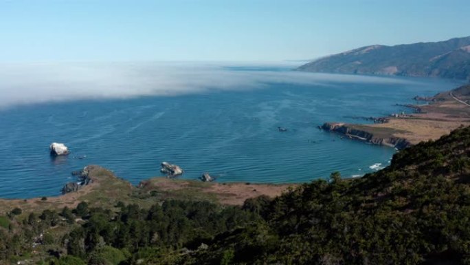 加州大苏尔海岸鸟瞰图