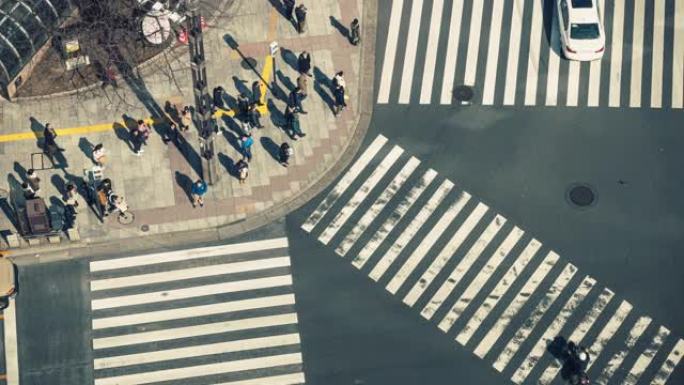 4k行人的时间流逝人群未定义的人步行立交桥日本银座东京市的街道交叉路口