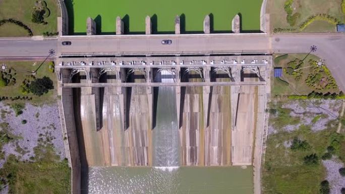 大坝的排水闸门顶视河道顶视水坝水力发电工