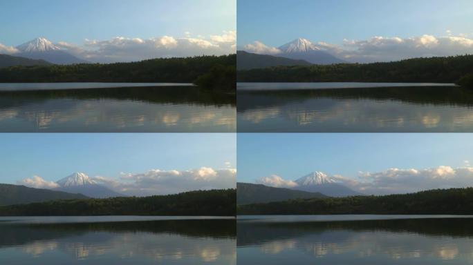 4k平移: 日本山梨市佐子湖日落时间的藤山。