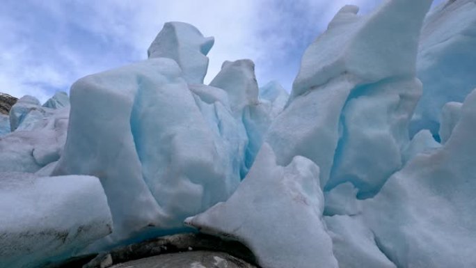 蓝色冰川的照片。挪威Jostedalsbreen国家公园。UHD, 4K