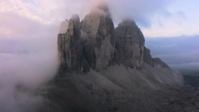 WS风景名胜雄伟山，Tre Cime di Lavaredo，多洛米蒂，意大利