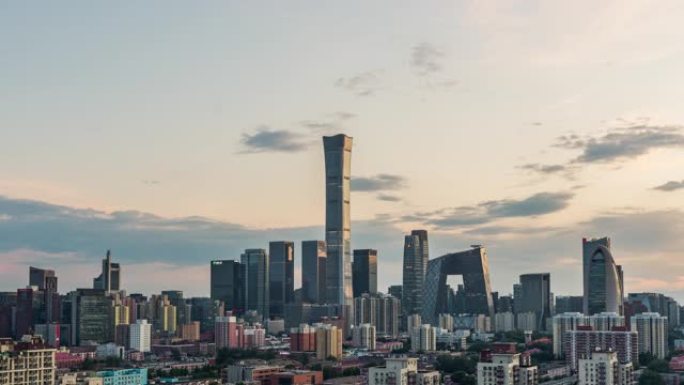日落时北京天际线和市中心的T/L鸟瞰图/中国北京