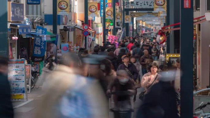 延时: 在日本东京品川的Togoshi-giza购物街拥挤的行人游客