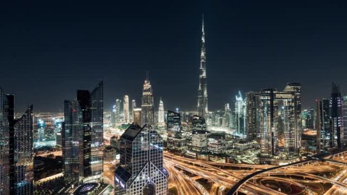 迪拜夜间天际线/迪拜，阿联酋