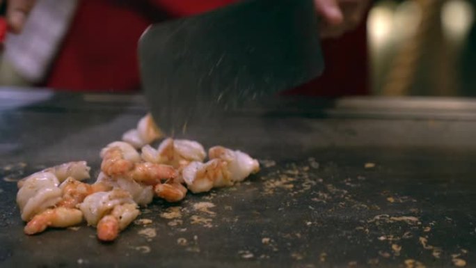 厨师烹饪烤虎虾日本烧烤铁板烧