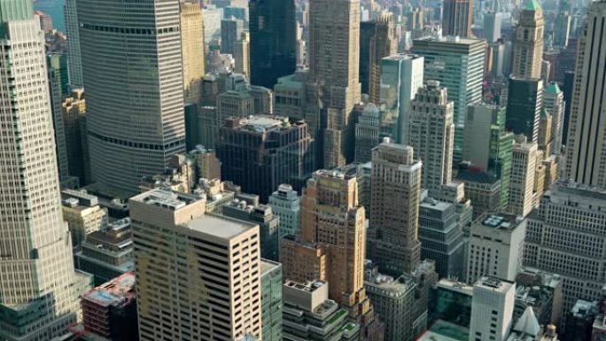 曼哈顿金融区的鸟瞰图。高大的摩天大楼。经济和金融。