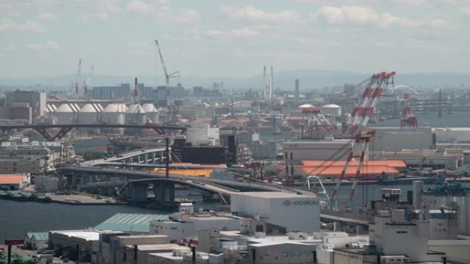 延时鸟瞰图神户城市景观和港口工业区。