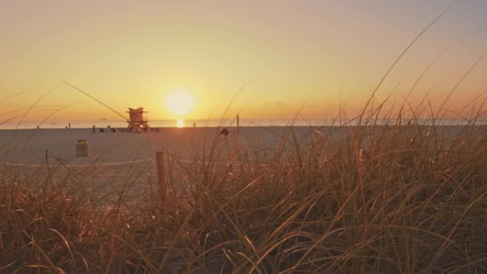 WS宁静日落海洋海滩，迈阿密海滩，佛罗里达州，美国