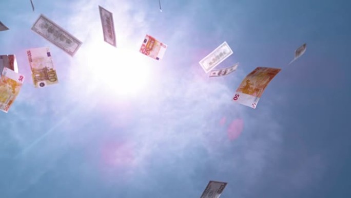 慢动作收盘: 美元和欧元纸币从晴朗的天空中下跌
