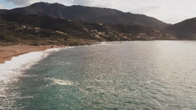 无人机飞越海滩沿海地区大海海洋山川山崖